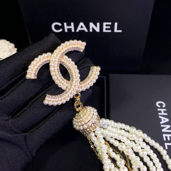 Gold silk pearl earrings